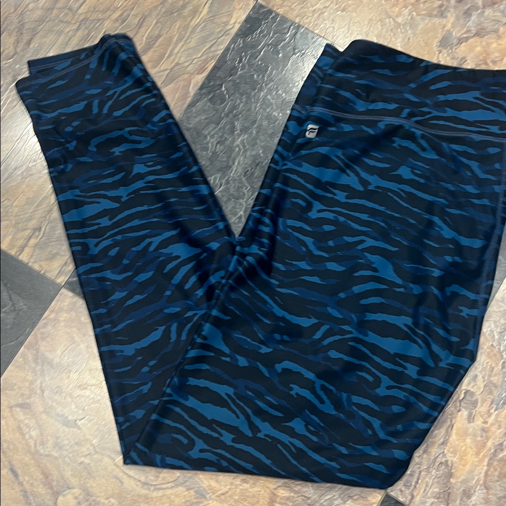 Fabletics Blue And Black Tiger Patterned Leggings Xxl
